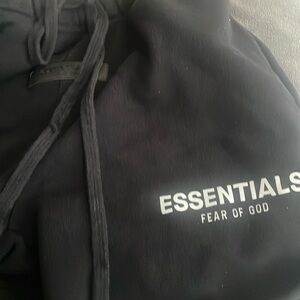 Im selling essential shorts nice material good brand.